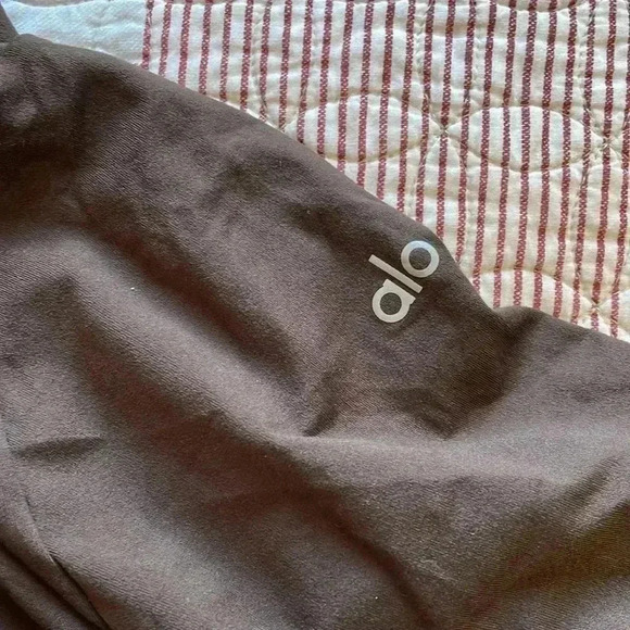 Alo Conquer Reform Long Sleeve With Hood - Picture 4 of 5